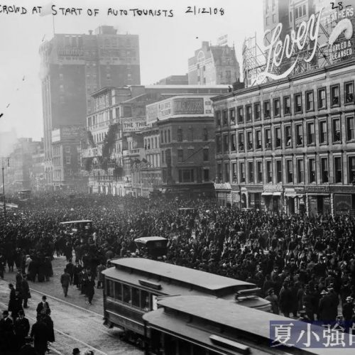 在連正經馬路都沒幾條的1908年，一群瘋子從紐約開車去巴黎